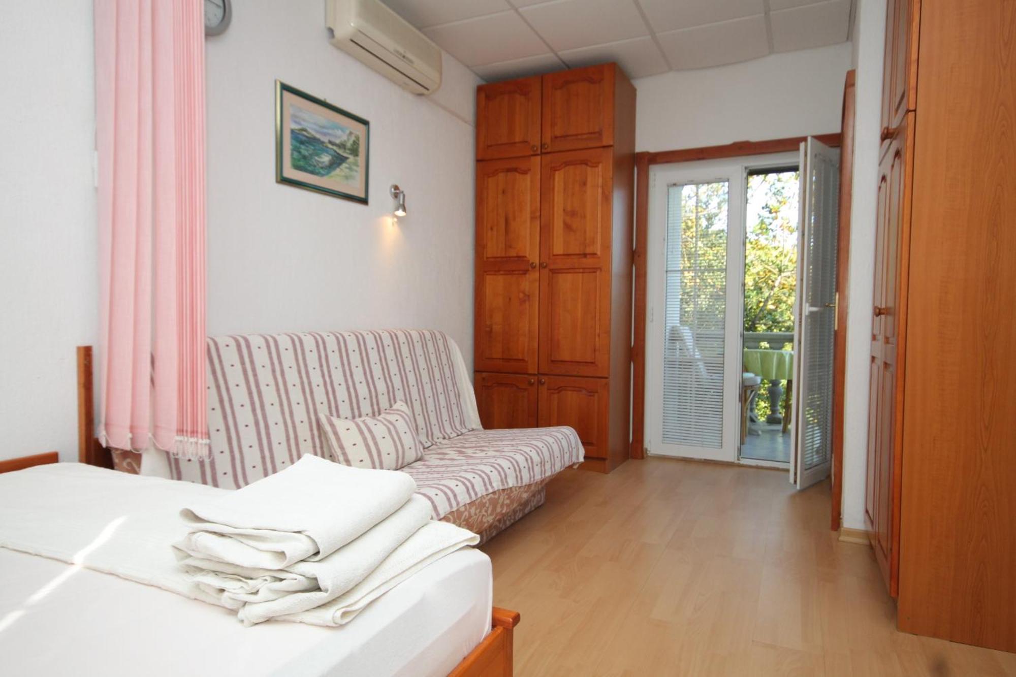 Apartments With A Parking Space Preko, Ugljan - 8224 Habitación foto